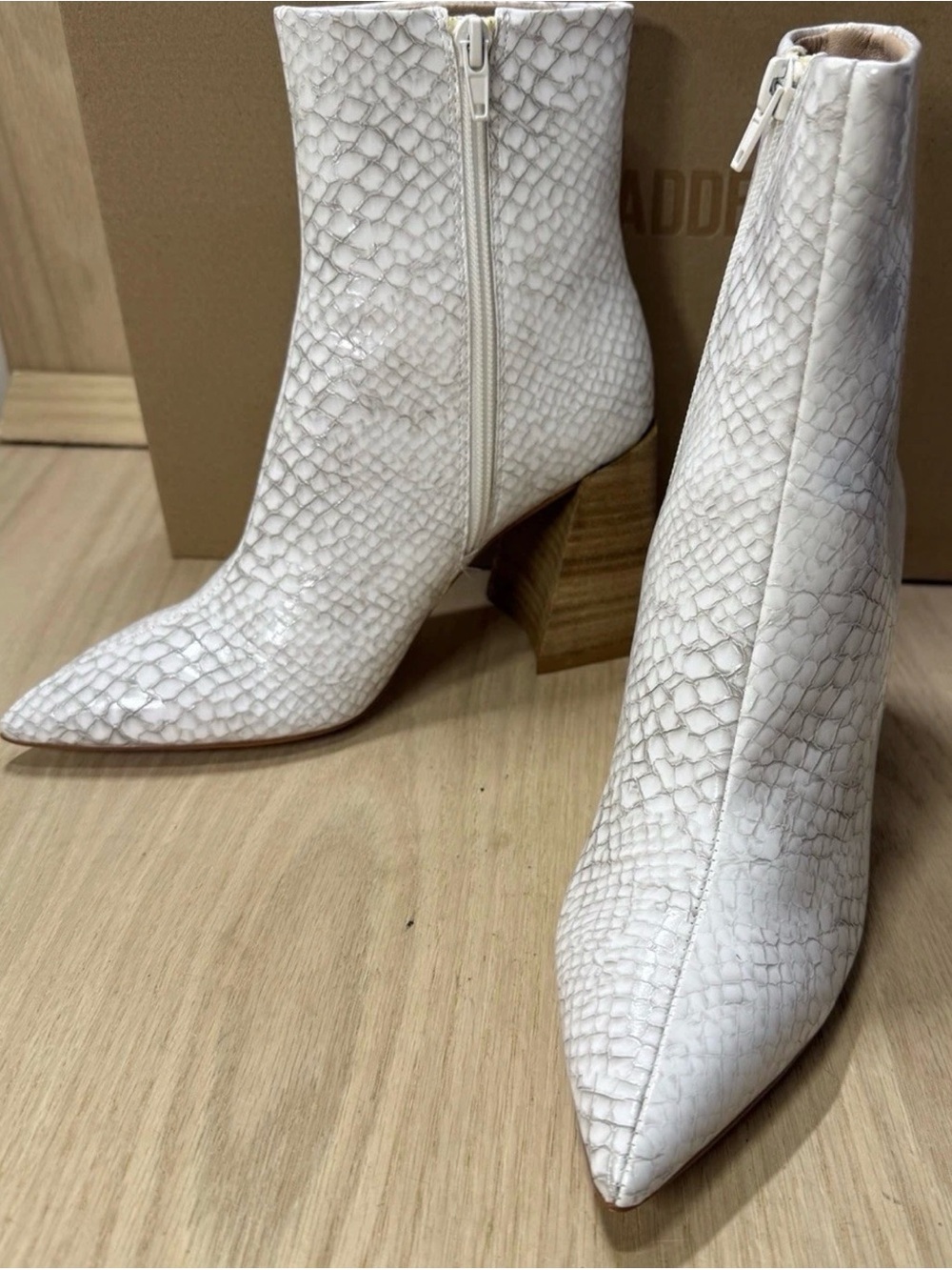 Steve Madden 'ENVIED' Snake Print Chunky Heel Ankle Boot white Women's 6.5M